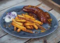 Was kann man Leckeres mit Currywurst machen? Die besten Rezepte und Ideen