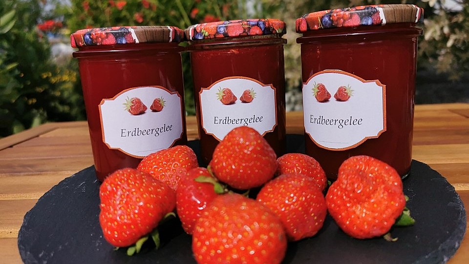 Was kann man Leckeres mit Erdbeergelee machen? Die besten Ideen und Rezepte