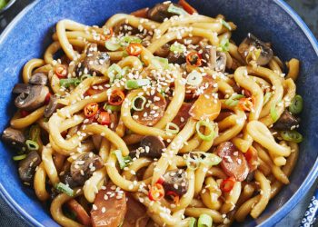 Was kann man Leckeres mit Udon machen: 15 köstliche Rezeptideen